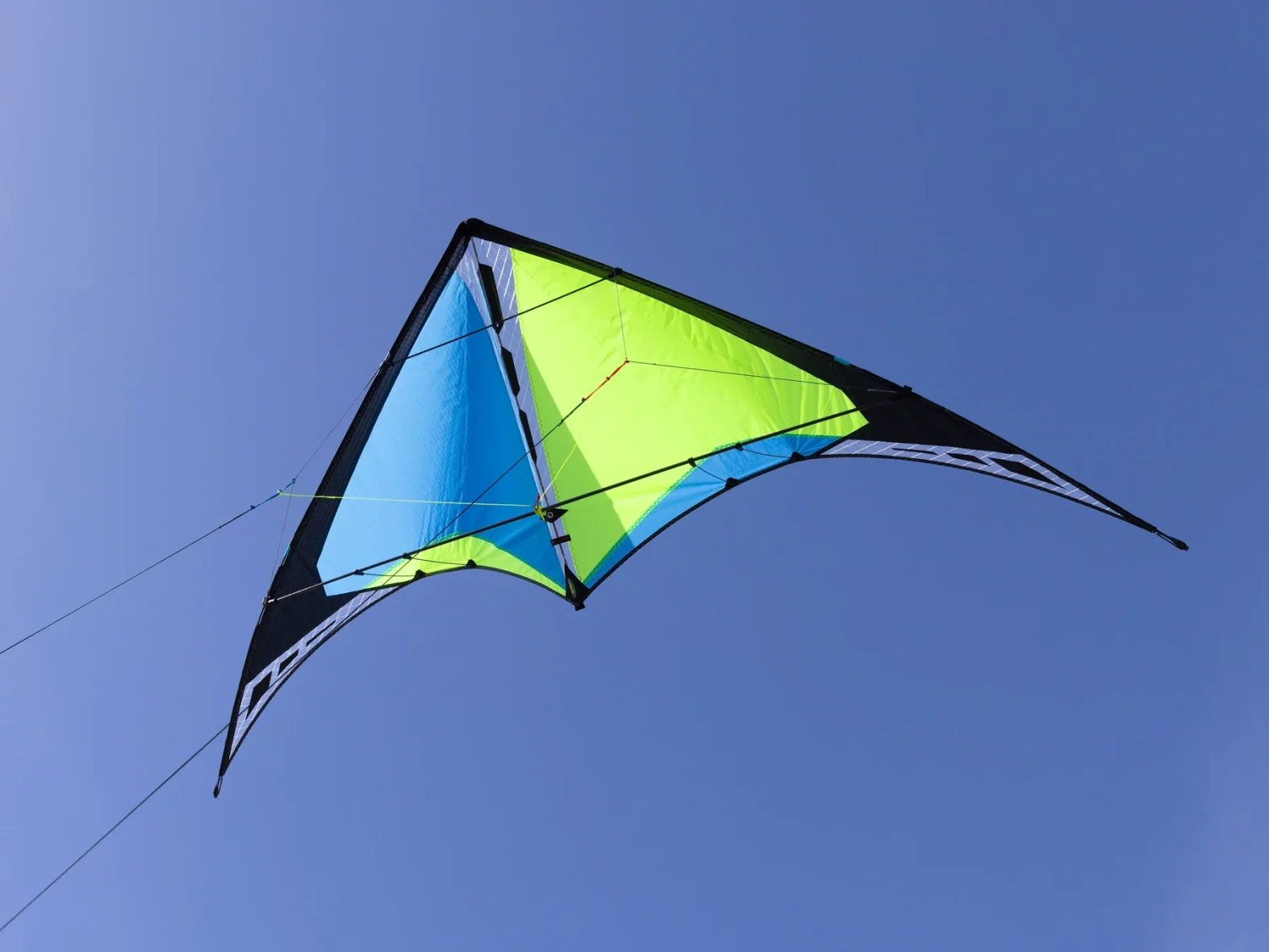 Prism_Aether_Stunt_Kite_2